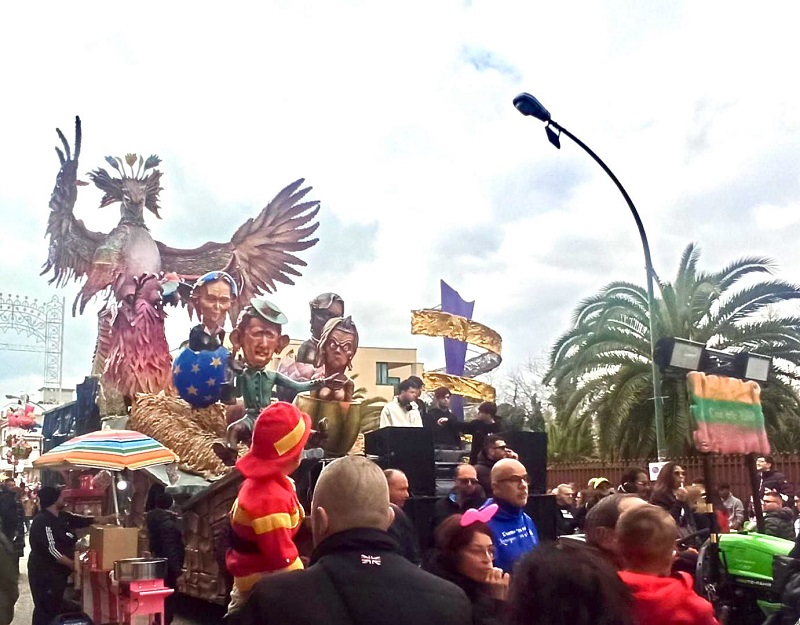 Carnevale di Saviano appeso ad un filo, le Associazioni Carro fanno un passo indietro