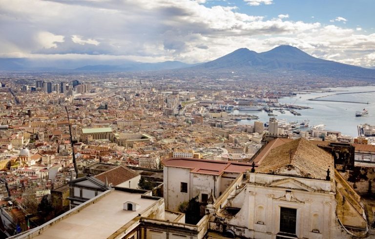 Weekend dell’Immacolata a Napoli: concerti, mercatini, spettacoli e magia natalizia in città