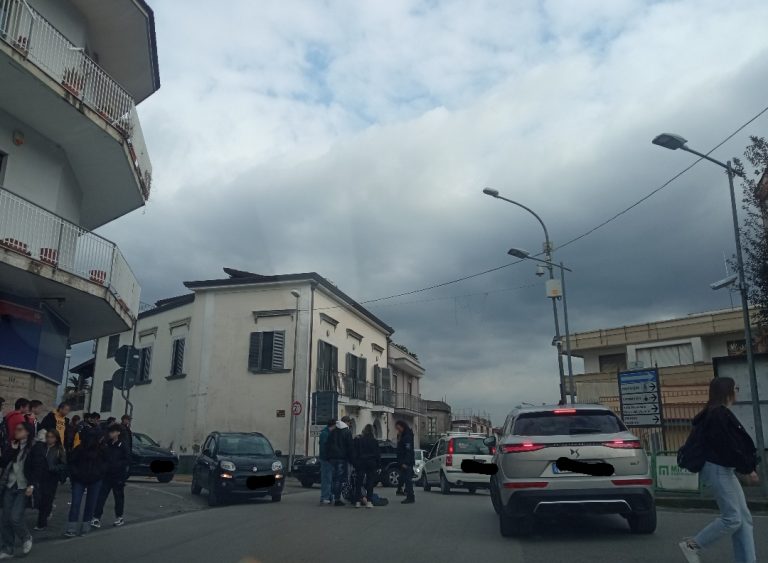 Ottaviano, minorenne rimasto ferito in un incidente
