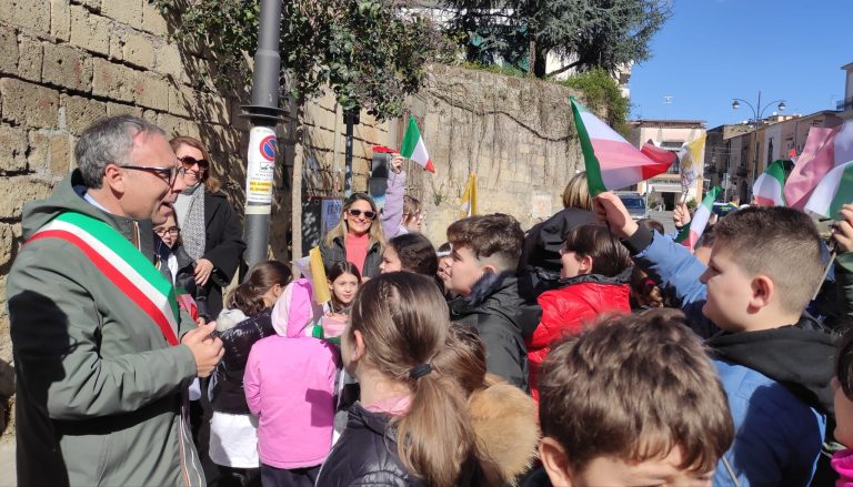 Comune dedica a Paolo VI la strada dove passeggiava col Cardinale