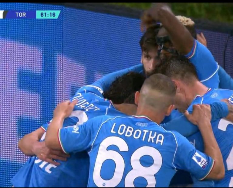 Un Kvara stellare non basta: il Napoli cresce ma non trova ancora continuità di risultato