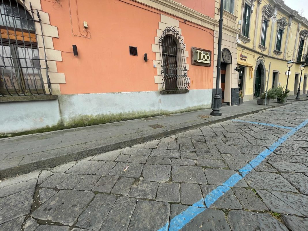 Somma Vesuviana, strisce blu: alcune modifiche nelle modalità del servizio