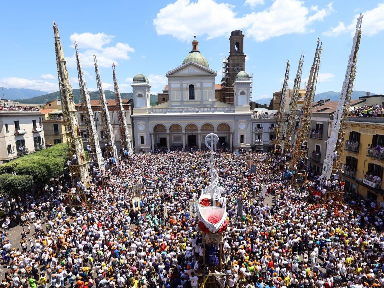 Nola, Festa dei Gigli 2024: la “barca” cambia abito