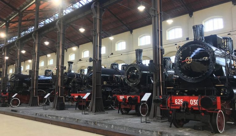 Pietrarsa D’Amare: Un’emozionante viaggio attraverso il tempo e l’amore al Museo Ferroviario di Pietrarsa