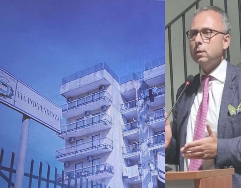 Sgomberi per palazzo ‘abusivo’ coi mutui pagati, sindaco in Procura per salvare 24 famiglie