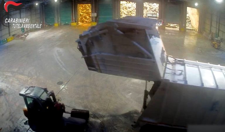 Scandalo smaltimento illecito all’impianto di Tufino, 12 arresti per traffico di rifiuti e corruzione