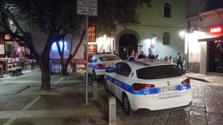 Pomigliano, titolare di un locale denunciato per aver dato drink alcolici a ragazzini delle Medie