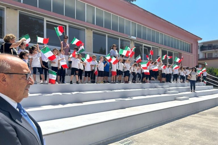 Pomigliano, inaugurata la palestra del plesso Salvo D’Acquisto Pomigliano, inaugurata la palestra del plesso Salvo D’Acquisto