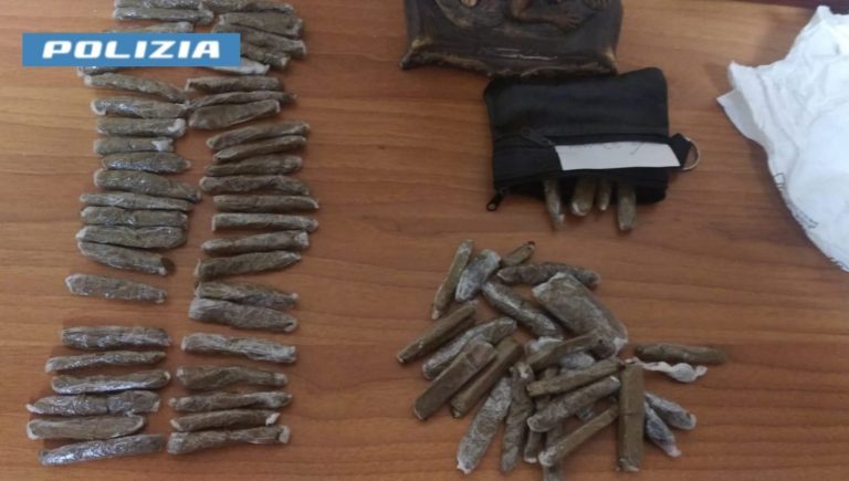 Coniugi di San Giuseppe trovati con 75 stecche di hashish: così gestivano lo spaccio