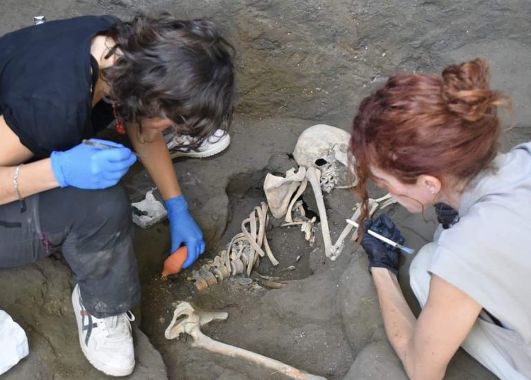 A Pompei ritrovati i resti di altre due vittime dell’eruzione