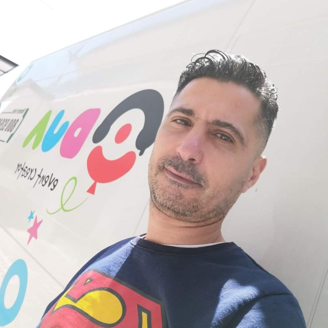 Acerra piange Dj Makù, domani i funerali di Gaetano