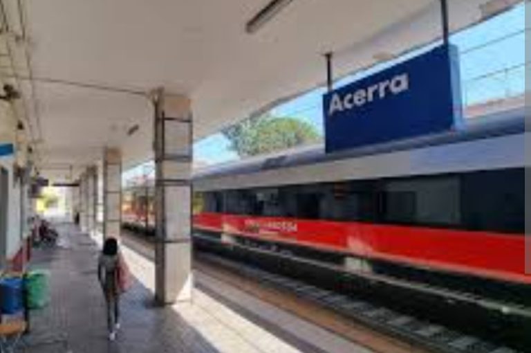Tragedia alla stazione di Acerra, muore investito dal treno