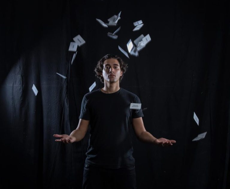 Debutta a Napoli il primo show di illusionismo al mondo