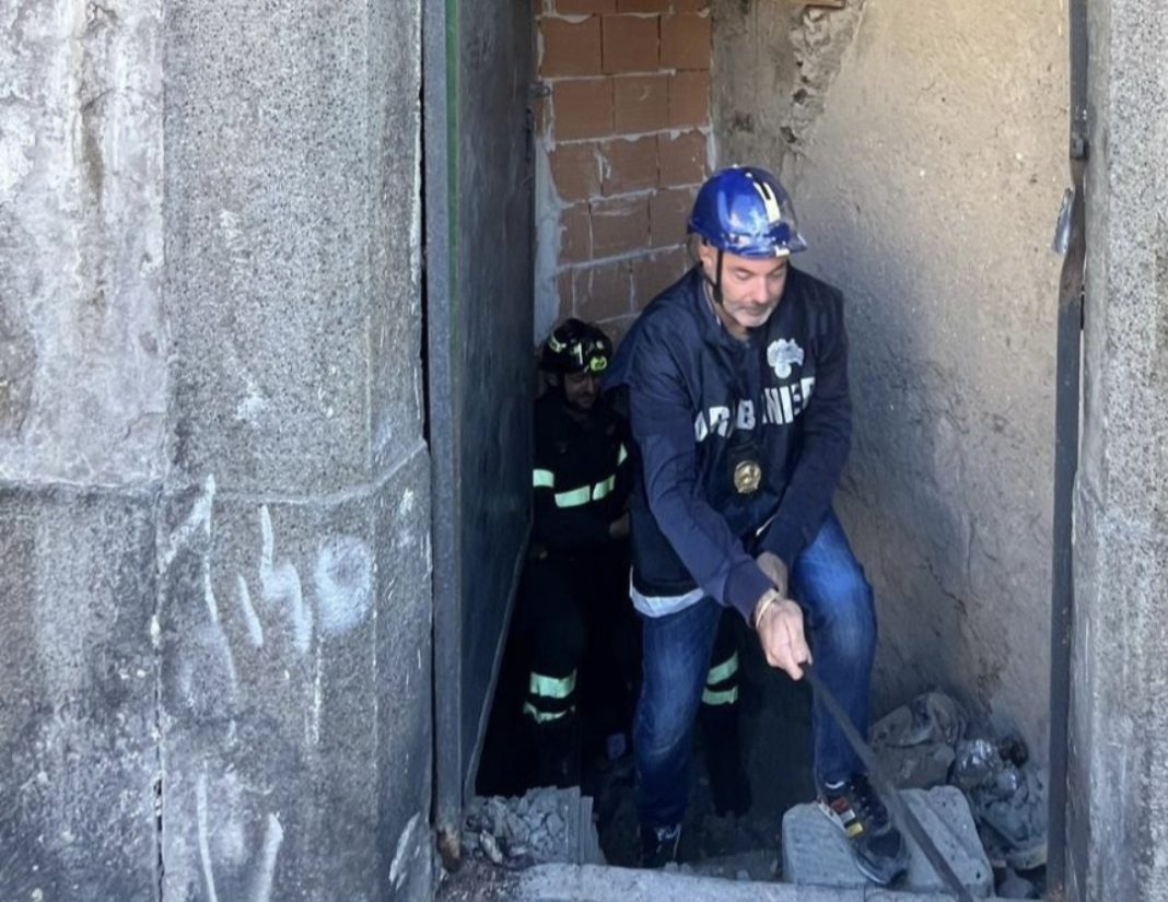 Scoperto scavo illegale per rubare a Villa Poppea