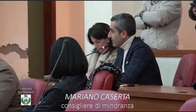 Sant’Anastasia, errore nella delibera del bilancio. Decisivo l’intervento del consigliere Caserta