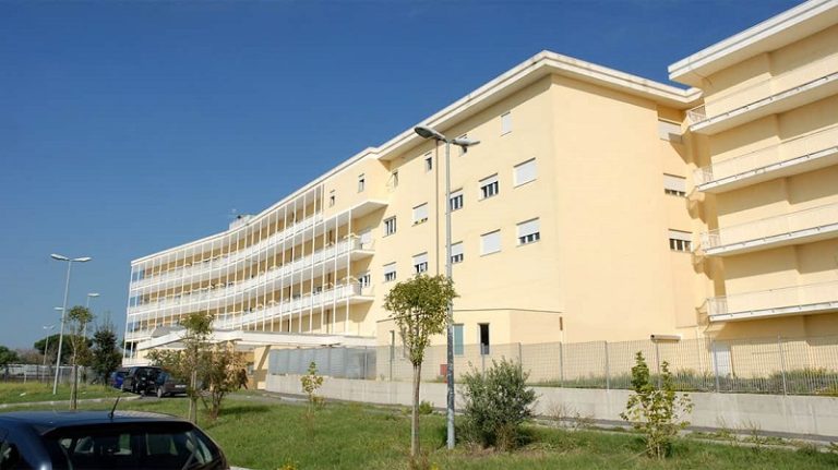 Ospedale di Boscotrecase, i sindaci di sei comuni scrivono a De Luca e Asl: “Riaprire subito il pronto soccorso”