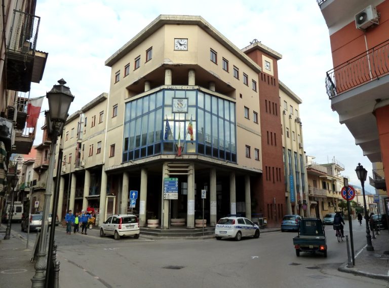 Striano, festa del Tricolore italiano con don Aniello Manganiello