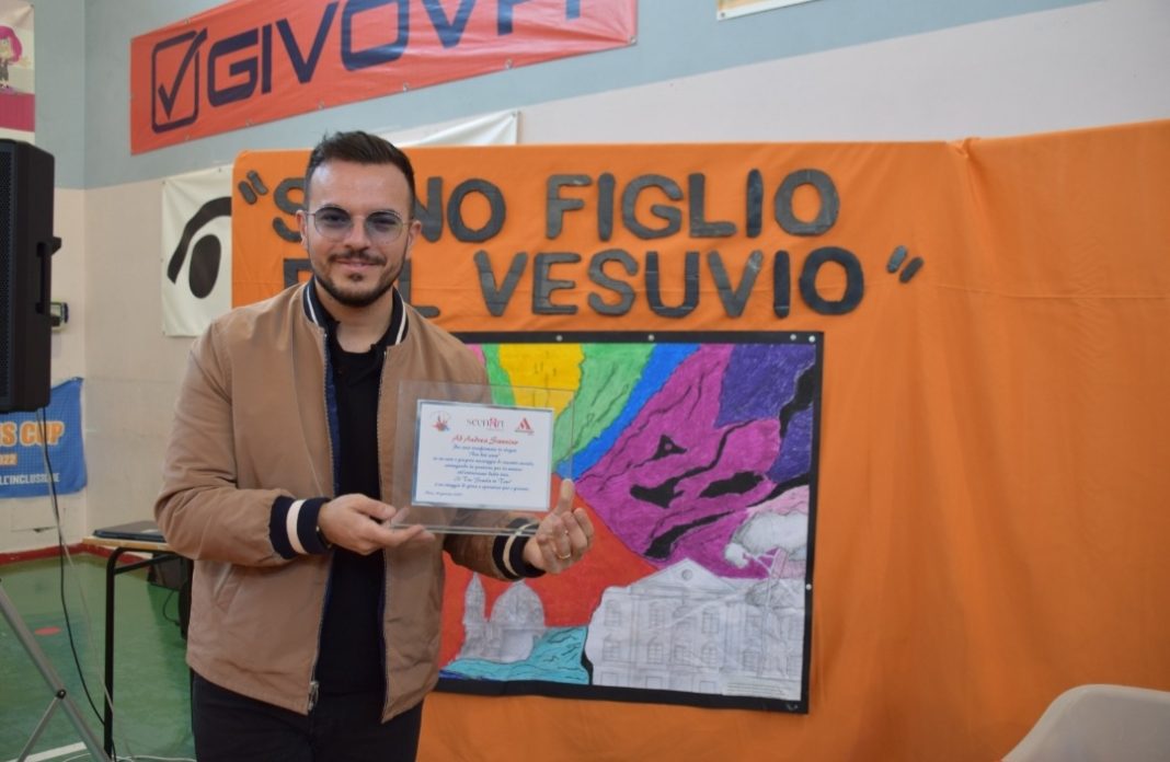 Nola, ad Andrea Sannino il premio per il progetto “Scuola in tour”