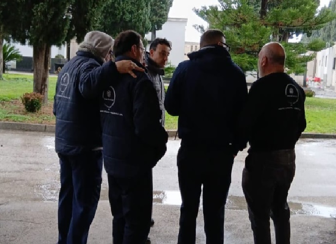 Caos al cimitero di Somma: licenziati all’improvviso 9 lavoratori