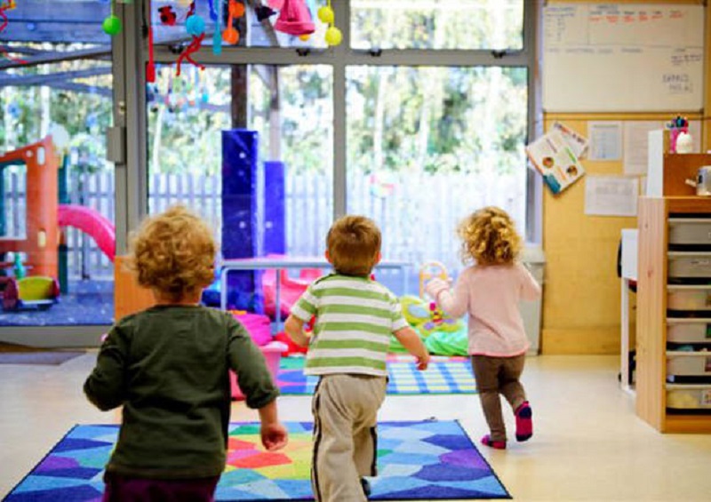 Somma, chiusura improvvisa della scuola dell’infanzia Di Sarno: disagi per i genitori
