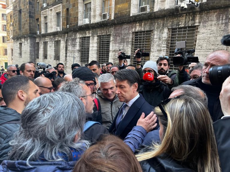 Dema: il ministro non si presenta, Conte sì. No al piano Adler