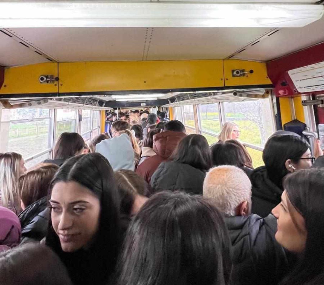 Circumvesuviana, ancora chiusure e ritardi sulle linee Vesuviane