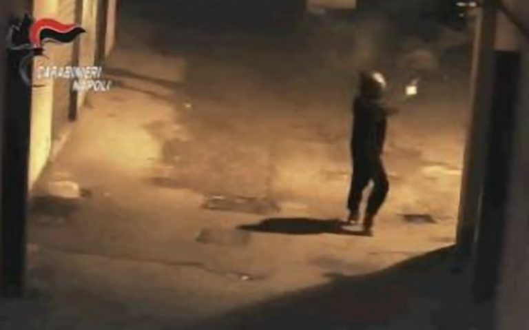 Pomigliano, videochiamata choc dal carcere al bimbo di 3 anni: “Sparo ai poliziotti vicino alla chiesa”
