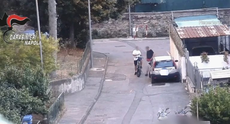 Colpo ai narcos nolani e vesuviani, 10 arresti: delivery della droga in provincia