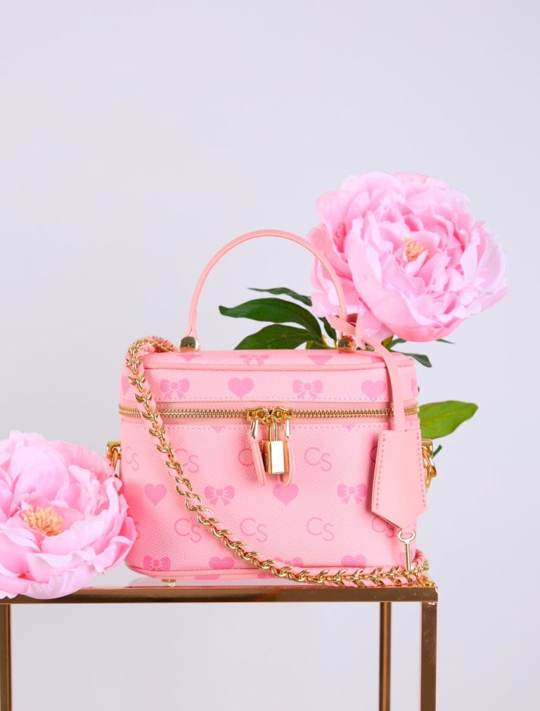Amour Bag alla conquista della moda: il nuovo accessorio cult