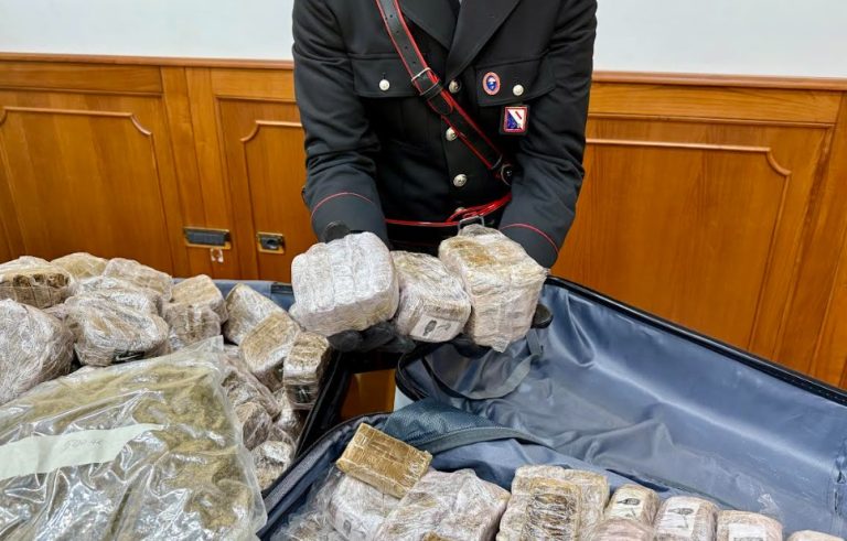 Operazione antidroga da record, sequestrato carico di 3 milioni di euro: 4 arresti