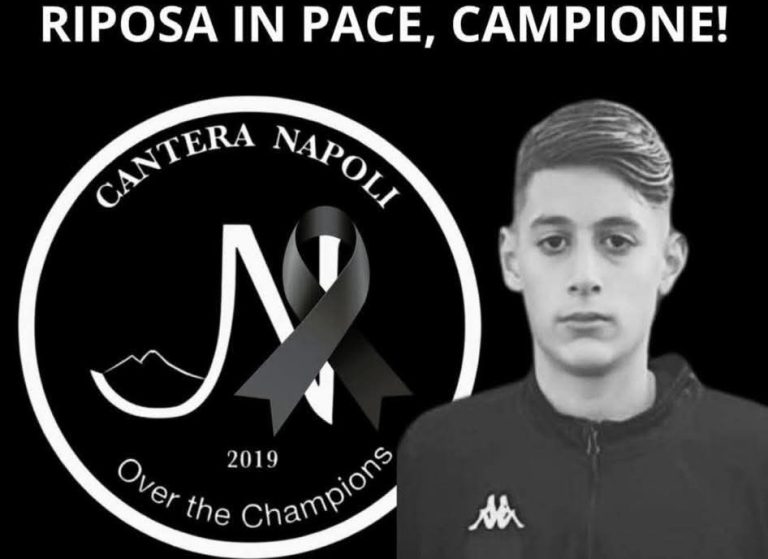 Tragedia nella scuola calcio, 14enne muore prima dell’allenamento