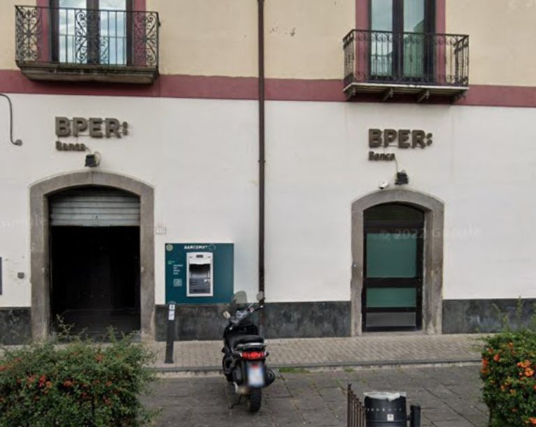 Ladri assaltano la banca Bper a Madonna dell’Arco