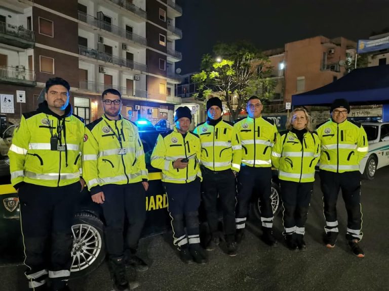 Pozzuoli, terremoto, volontari delle Aquile e del raggruppamento Partenope in campo