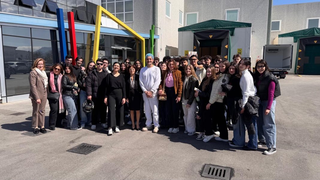 Somma, gli studenti del Liceo Torricelli in visita all’azienda Maxtris