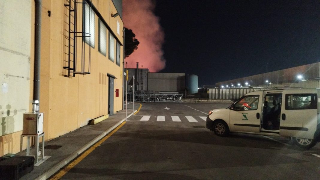 Rogo Pascarola, nella notte registati valori alti ad Acerra alla centralina della scuola