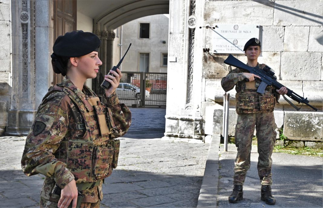 Nola, 21enne salvata dopo malore dai militari dell’Esercito