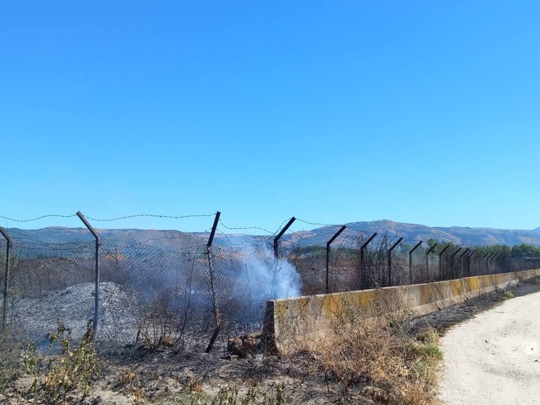 In fiamme la discarica di Calabricito, da poco era stato avviato processo di bonifica
