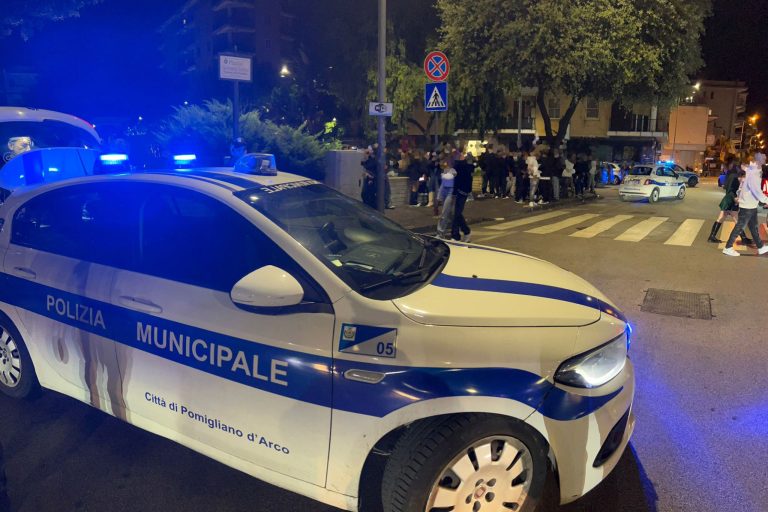 Pomigliano, bimbo ferito da proiettile: caccia al responsabile