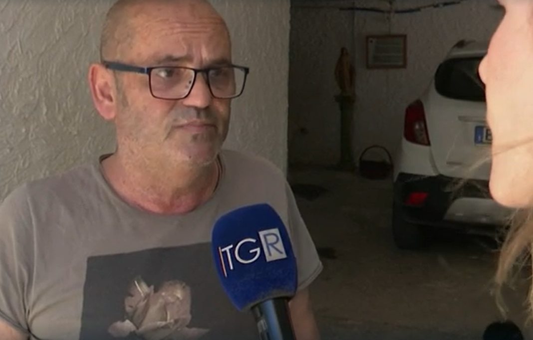 Prof di Marigliano augura la fine di Martina alla figlia della premier: “Il post me l’ha scritto l’intelligenza artificiale”