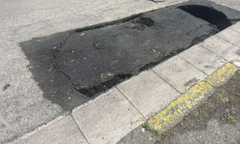 Marigliano, controlli nei cantieri: sanzioni dopo voragini lasciate da ditte in subappalto