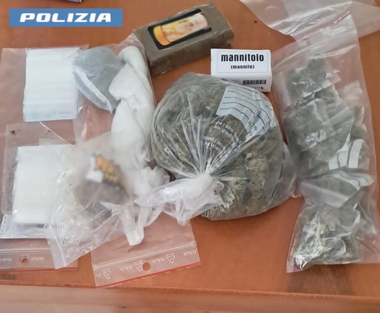 Controlli antidroga ad Acerra, fermato dopo doppio sequestro in auto e casa