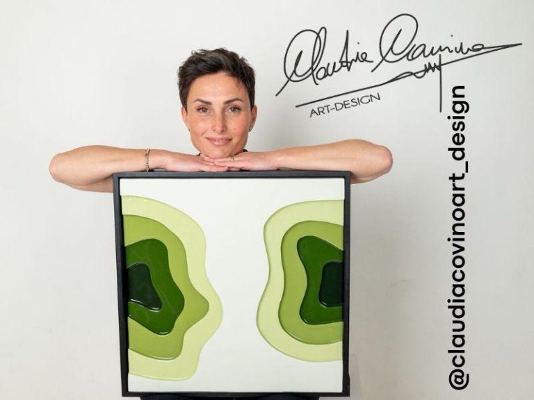 Pomigliano d’Arco, successo per “Origine – tra desiderio d’infinito e coscienza del limite” di Claudia Covino