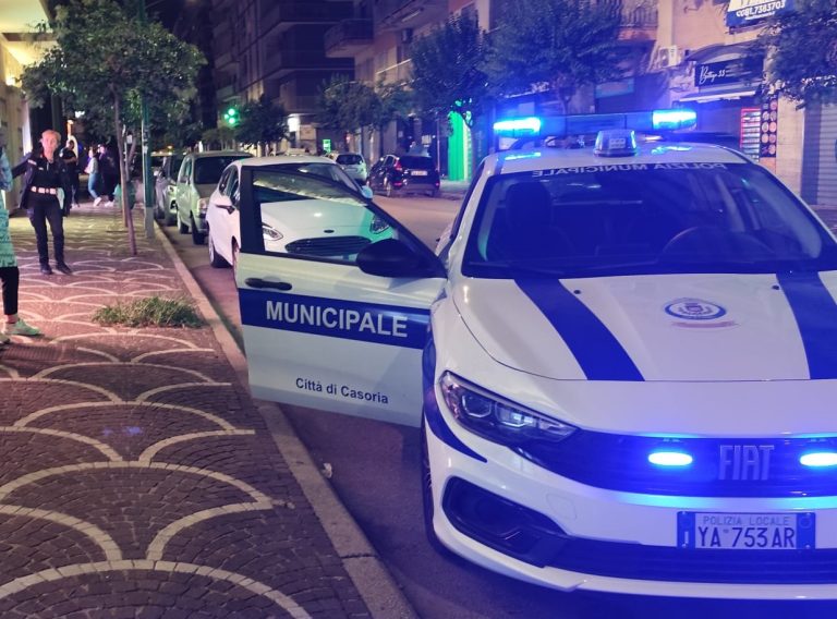 Casoria, pedone in coma dopo incidente: agente lo identifica grazie a tv. L’abbraccio della famiglia