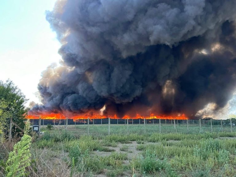 Brucia deposito sequestrato a Pompei, aperta un’indagine