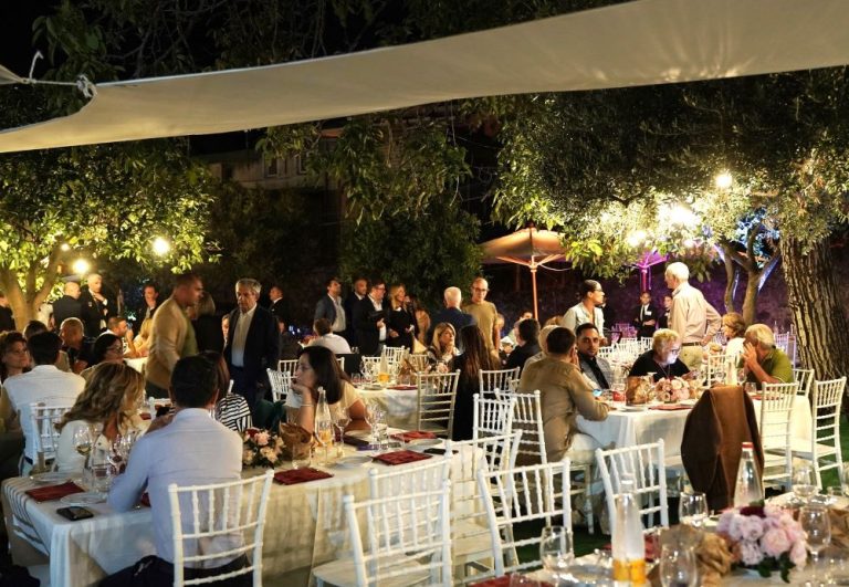 “I tesori del Vesuvio”: al Circolo “A. Diaz” le “eccellenze” ottavianesi nell’arte della “tavola imbandita”