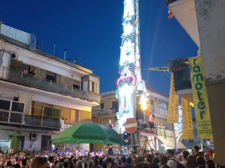 Festa dei Gigli di Brusciano, boom di turisti per la 150ª edizione