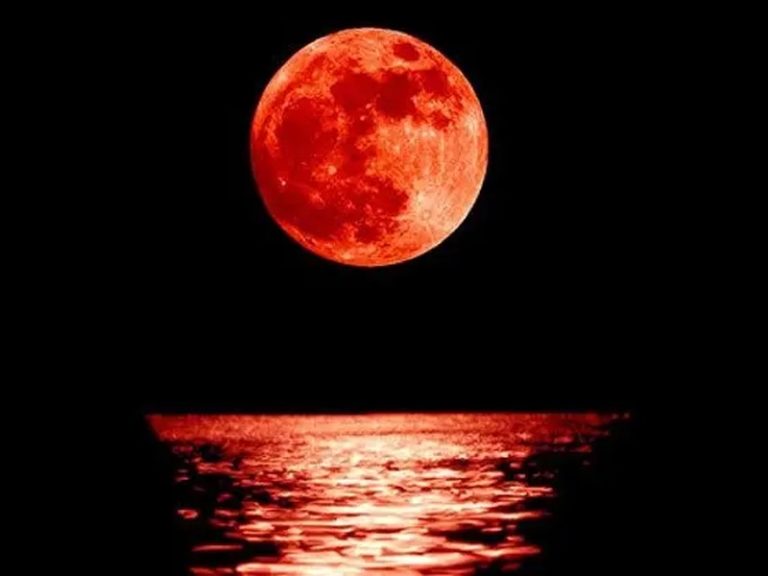 Blood moon, l’eclissi prevista per il 7 settembre. Tutte le curiosità