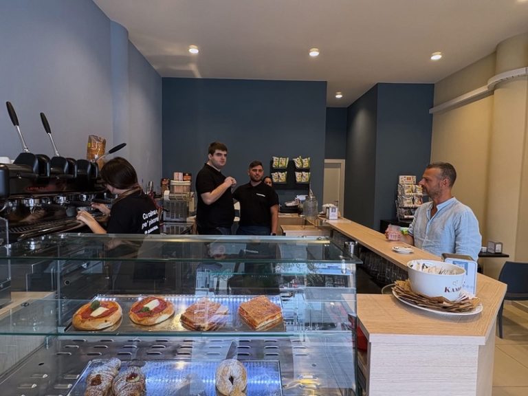 Cercola, apre il “Baraonda Cafè”: luogo inclusivo gestito da ragazzi autistici