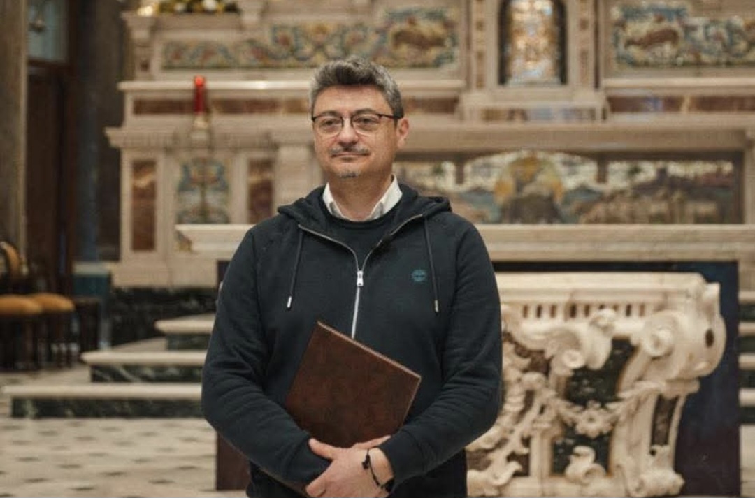 San Giuseppe Vesuviano, padre Rosario ai saluti: cittadini si ribellano al trasferimento del parroco