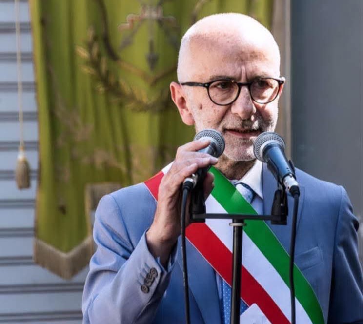 Saviano, si dimettono 9 consiglieri. Termina la consiliatura Simonelli.